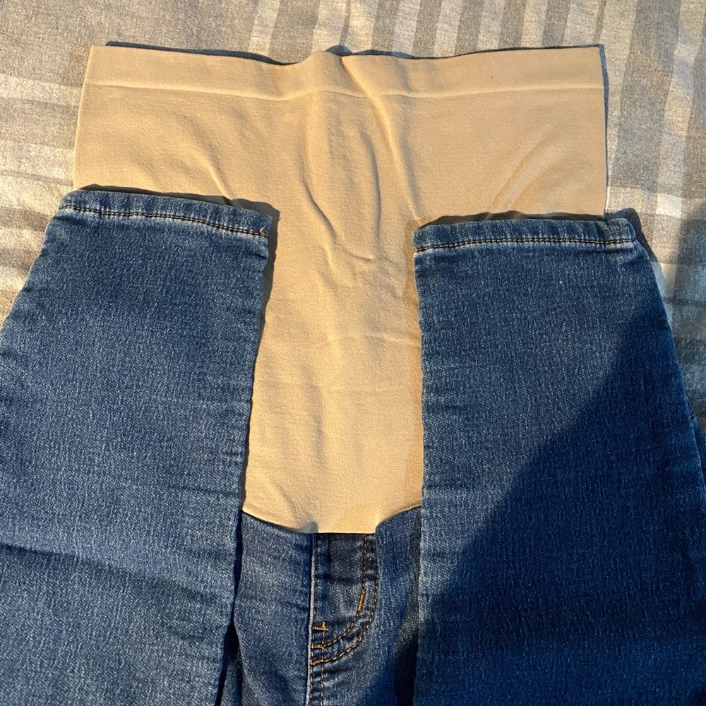 Maternity Pants. - Picture 2 of 4